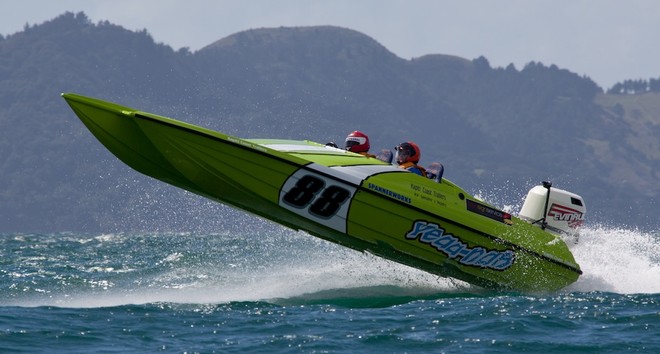 Yeah Naa found the onshore breeze hard work at Whitianga - Round 5,  2012 New Zealand Powerboat series  © Cathy Vercoe LuvMyBoat.com http://www.luvmyboat.com